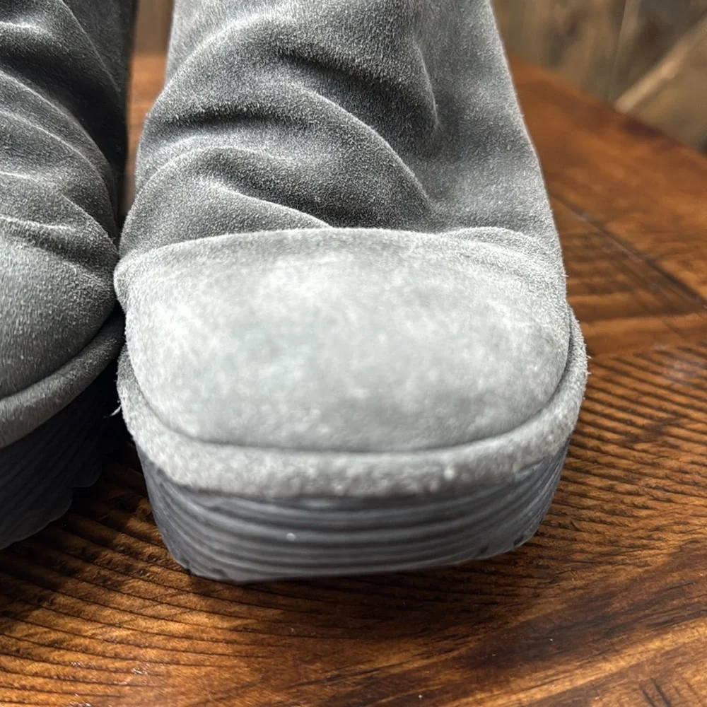 FLY LONDON YIP Diesel Oil Suede Booties